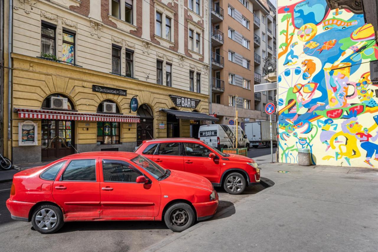 Youth Motive Studio With Gallery Budapest Luaran gambar